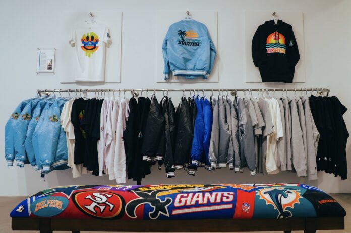 NFL Artist Replay in Miami, an art-meets-sport event, featuring the Starter x Alex Yanes collection and community programming.